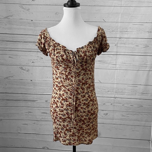 Blush Dresses & Skirts - 🖤 Nwt floral dress